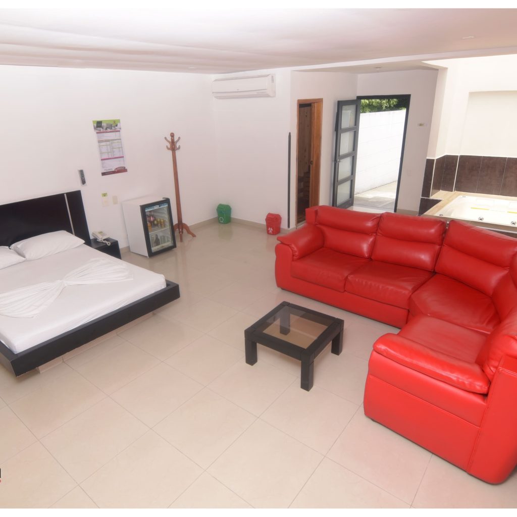 Motel LA HERRADURA.