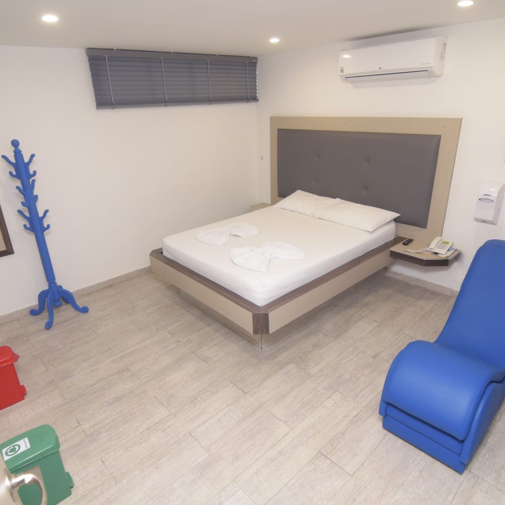 Motel LA HERRADURA.