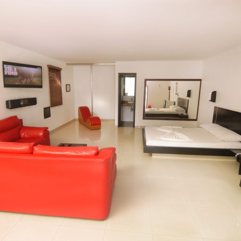 2.-Sonido-Estereo-Suite-Presidencial.-Motel-La-Herradura.-Bucaramanga-Floridablanca-1024x1024 Suites