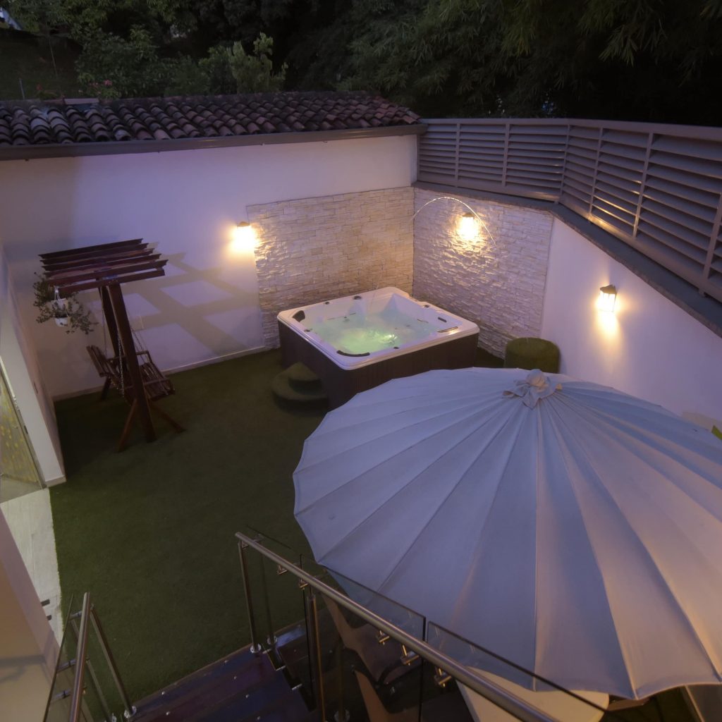 Motel LA HERRADURA.