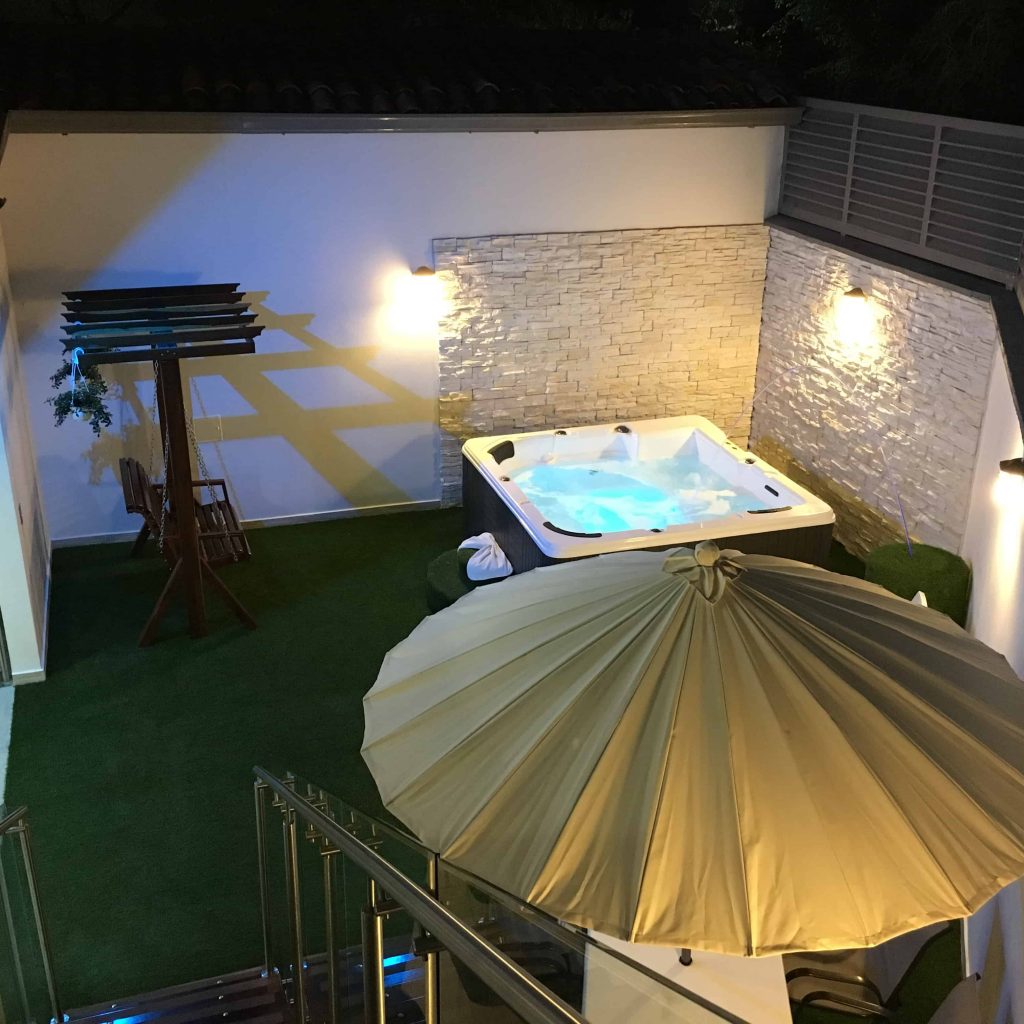 Motel LA HERRADURA.