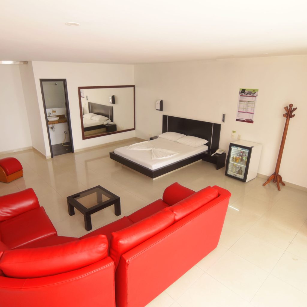 3.-Cama-Doble-Suite-Presidencial.-Motel-La-Herradura.-Bucaramanga-Floridablanca-1024x1024 Suites