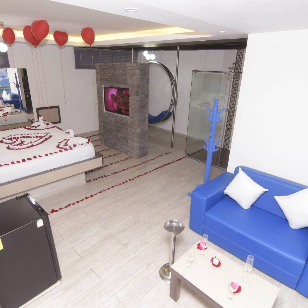 Motel LA HERRADURA.