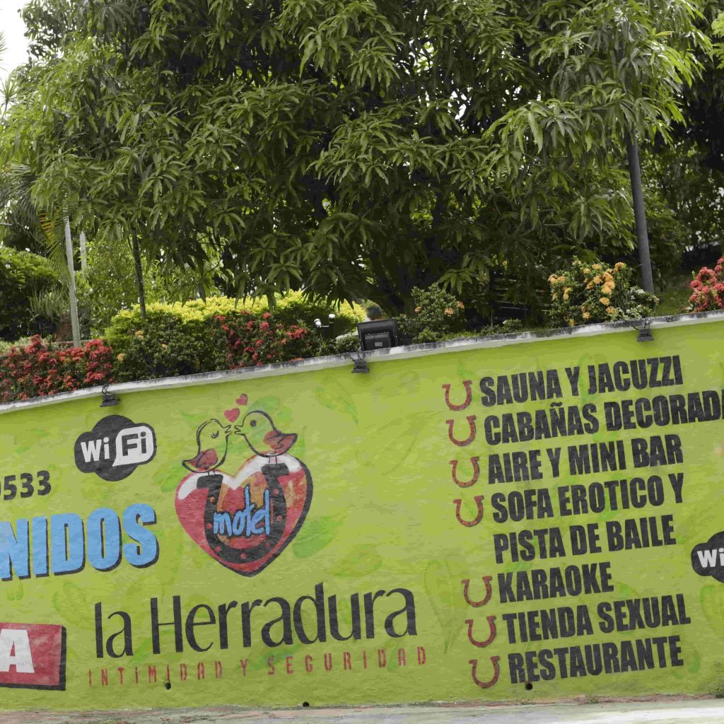 Motel LA HERRADURA.
