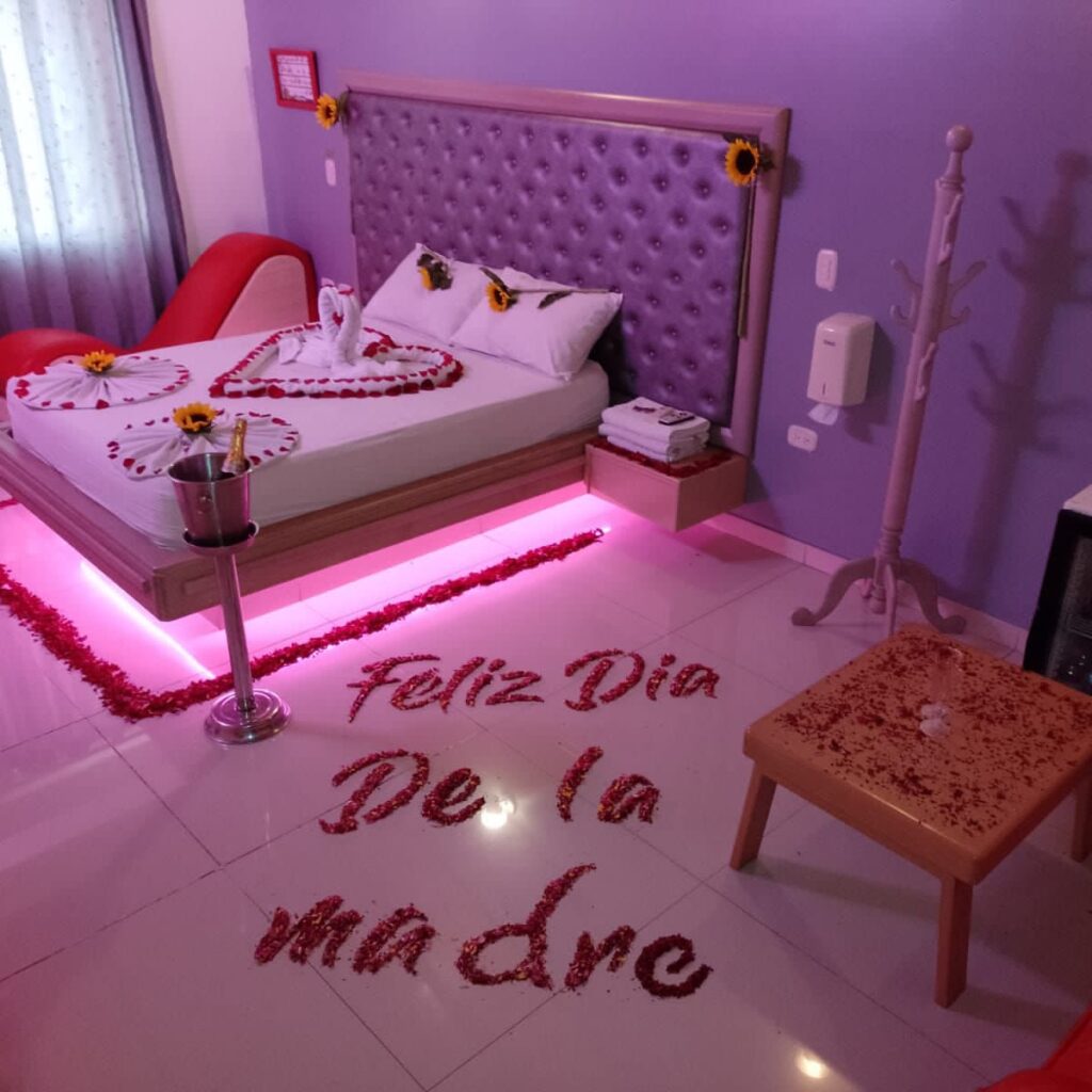 Motel LA HERRADURA.