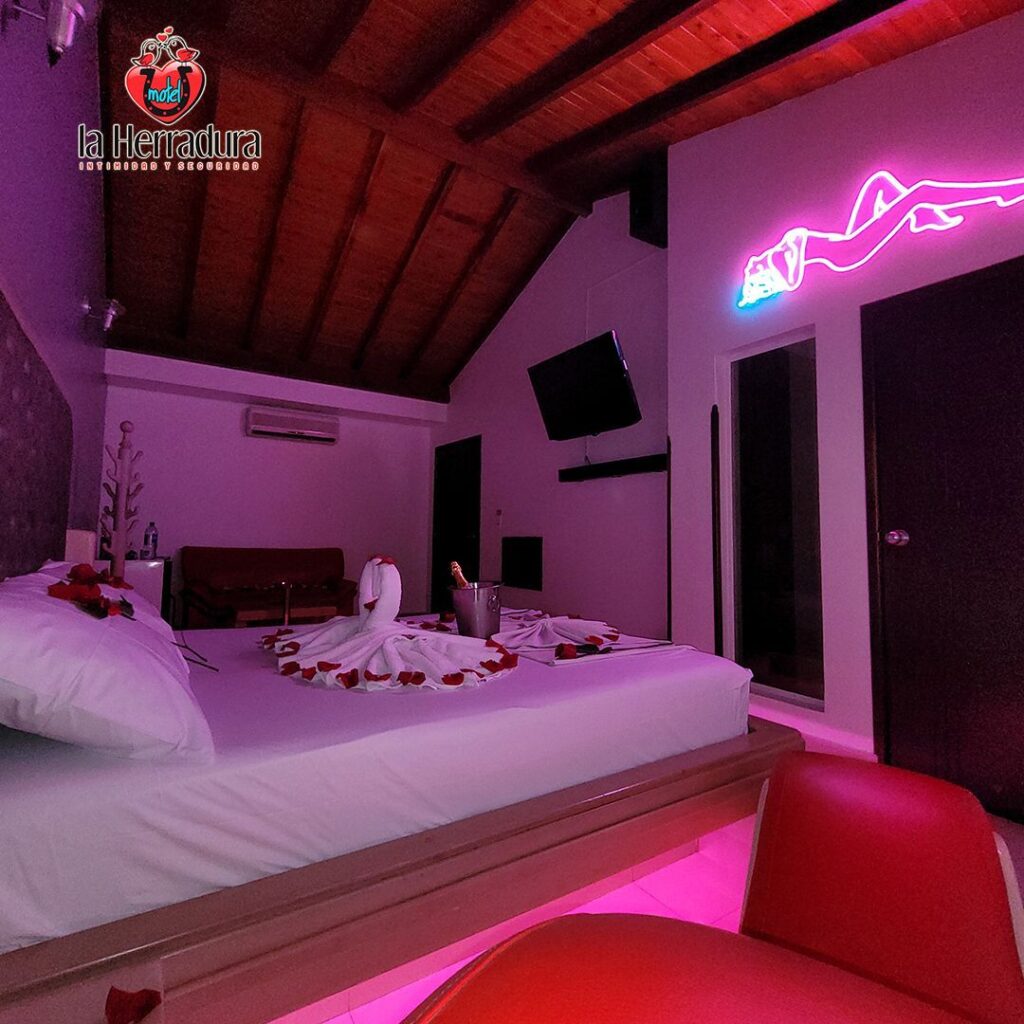Motel LA HERRADURA.