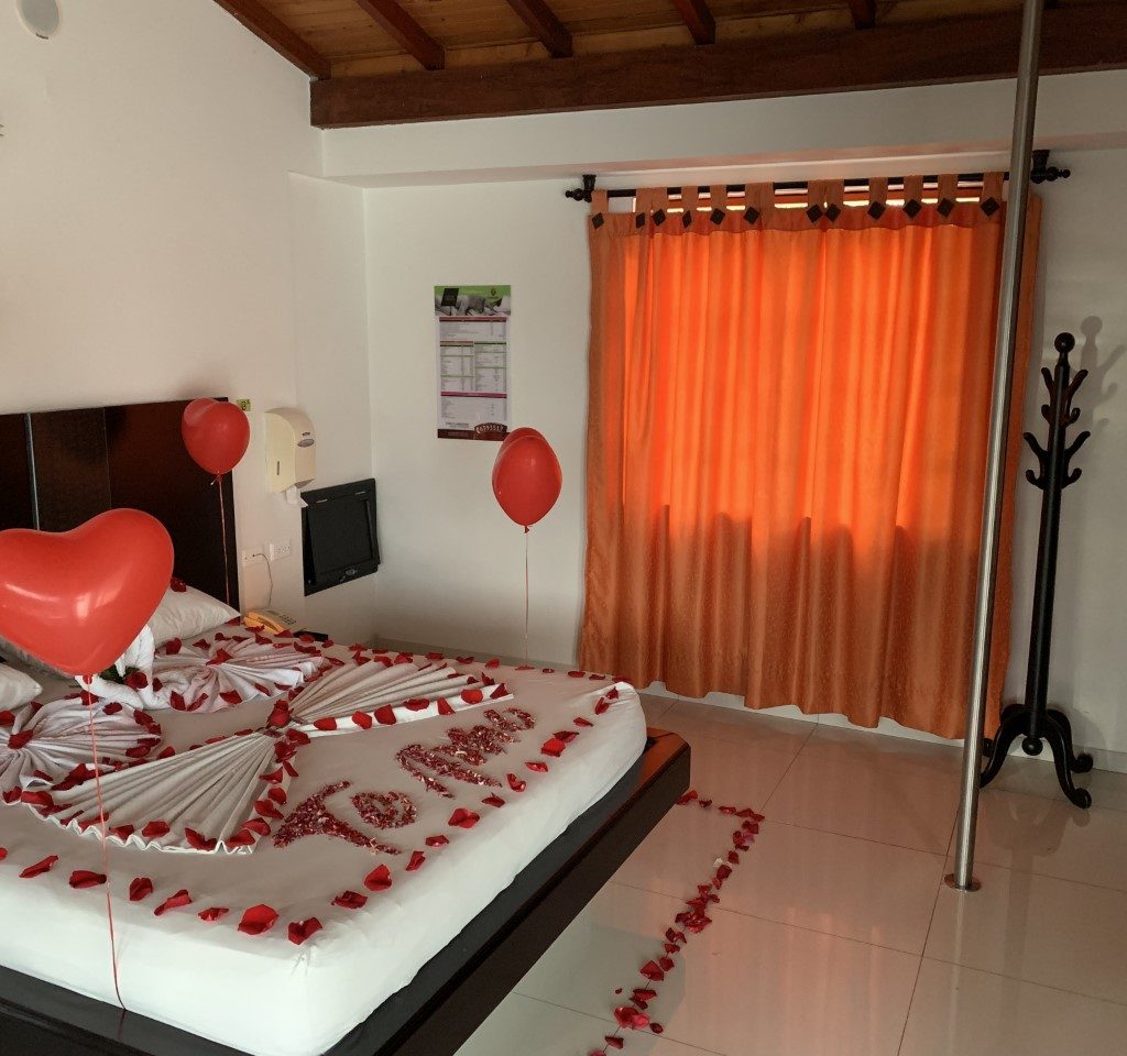 Motel LA HERRADURA.